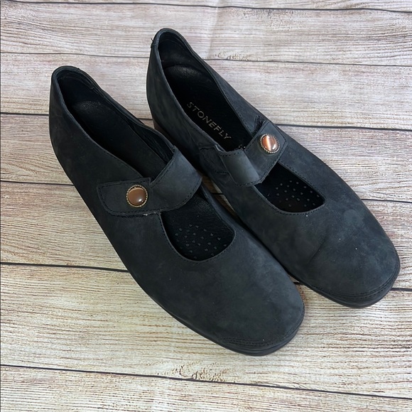 Stonefly Black Suede Flats with‎ Strap - Picture 1 of 8